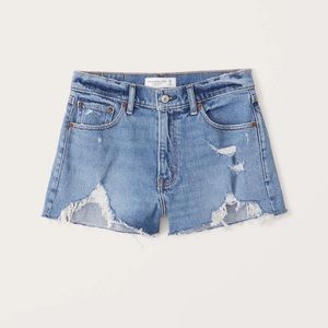 Abercrombie & Fitch Mid Rise Mom Shorts in Medium Destroyed - 28 NWT